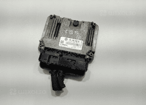 Komputer sterownik volkswagen caddy iii 2.0 tdi 03L906018NJ 0281018139 11- 2