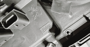 REFLEKTOR LEWY LAMPA RENAULT LAGUNA III SOCZEWKA EUROPA 4