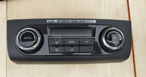 Mitsubishi pajero iv panel klimatyzacji klimy nawiew 1