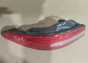 Lampa tył tylna lewa w błotnik jaguar xf X250 2