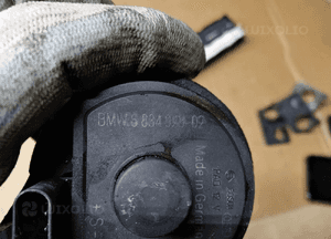 Dodatkowa pompka obiegu wody elektrozawór BMW M5 G30 F90 6834923 4