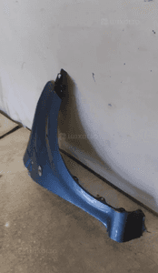 Błotnik prawy przód przedni do toyota aygo 8R3 2