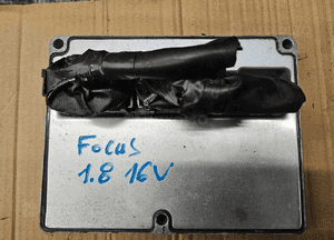 Ford Focus Mk2 Volvo V50  1.8 16V  komputer sterownik silnika 5M51 2