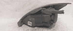Przod przednia lampa prawa ford fiesta MK6 3