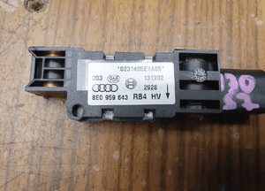 Czujnik 8E0959643 RB4 HV Uderzenia Czujnik Uderzeniowy Sensor Audi A4 B6 B7 4