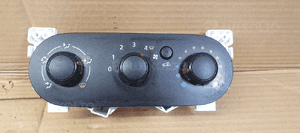 Panel nawiewu powietrza Opel Vivaro B Trafic III E1093050CH 1