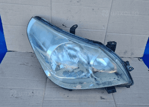 Toyota VERSO 09-12 lampa prawa przód przednia EU 1