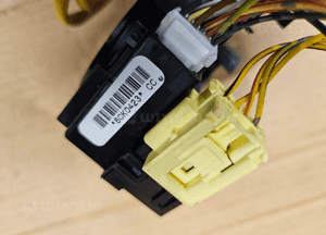 Toyota Avensis T25 Corolla Verso 03-08 tasma pod kierownice 9