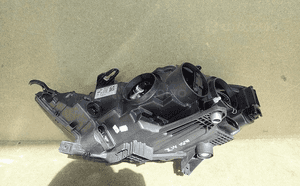 Lampa prawa reflektor prawy audi A1 ii 82A941004 2