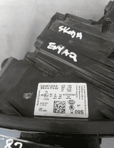 Lampa prawa prawy przód Skoda Enyaq 5LB941016A 11