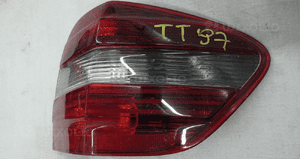 Mercedes ML164 bdb lampa tylna prawa 2
