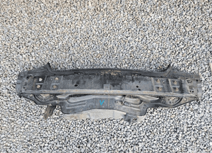 Toyota verso 09-18 tylny pas podłoga belka 1