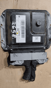 STEROWNIK SILNIKA KOMPUTER OPEL ASTRA J IV 1.7 CDTI 55577647 1