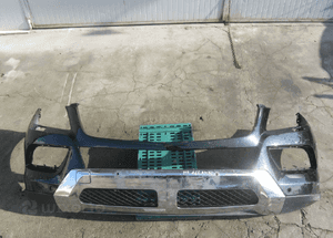 MERCEDES ML 166  AMG zderzak PDC  chrom xenon 1