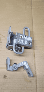 Zawias zawiasy drzwi lewy tył para Audi A4 B6 8E0833411 1