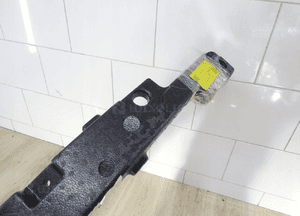 Tesla 3 lift absorber pianka zderzaka pas przód 1104669-CN-G 5
