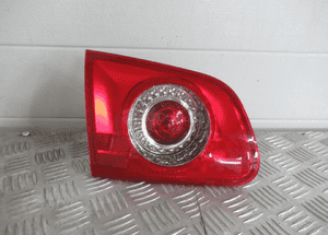 Lampa tylna tył lewa  w klapę vw passat B6 kombi 2005- 2