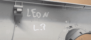 Osłona słupka lewy przód przednia lewa Seat Leon II 1P0867233 7