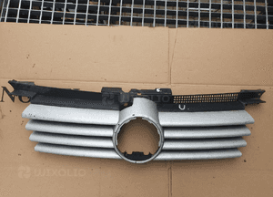 Oryginalny gril atrapa vw bora 1J5853655C 1