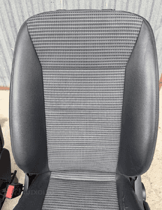 MERCEDES B 245 A169 fotel fotele przedni prawy lewy 4