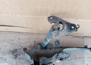 Zwrotnica piasta prawy tył tylna wahacz amortyzator Mazda 6 3