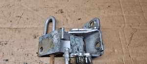 Zawias zawiasy drzwi prawy przód para VW Passat B5 FL 4B0831412B 2