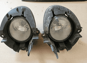 Toyota Avensis T27 halogen lampa przeciwmgielna lewy 1