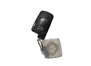 Kluczyk pilot obudowa toyota auris ii E18 MR6302 2012-2018 1