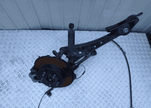 ZWROTNICA PRAWY TYL TOYOTA RAV 4 4WD 2.2 D4D 13- 1