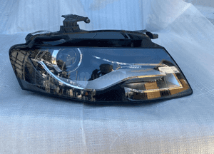 Audi A4 B8 bixenon prawy nieskrętny 08-11 1