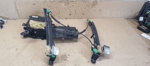Mechanizm podnośnik szyby lewy przód przedni lewy Seat Leon II 1P0837401AB 1