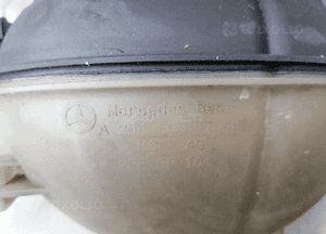 Zbiorniczek wyrównawczy Mercedes C Klasa W204 E kLasa W212 2.2cdi 2045000749 3