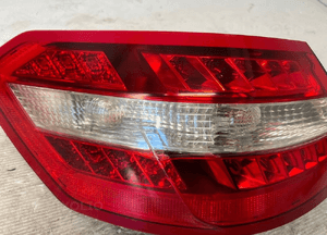 Mercedes E klasa W212 LAMPA ZESPOLONA LEWY TYŁ A2129066601 3