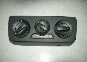 Audi A1 8X panel nawiewu klimatyzacji 8X0820045A 2