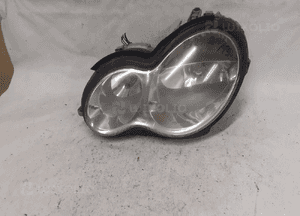Przod przednia lampa lewa mercedes c klasa W203 2