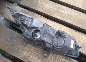 Przod przednia lampa lewa opel insignia a 2