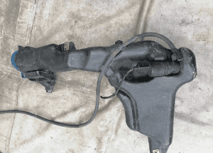 Zbiorniczek spryskiwaczy Mercedes C Klasa W204 2046801560 2