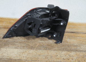Lampa tylna tył prawa lewa vw tiguan ii 2 lift iq.light 5NA 2020- 10