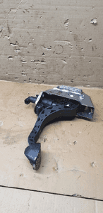 Pedał sprzęgła wysprzęglik pompka VW FOX 6Q0721388D 6Q1721321C 5