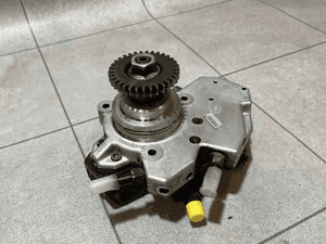 JEEP MERCEDES OM642 3.0CDI POMPA WTRYSKOWA A6420700501 ORYGINAŁ BDB 1
