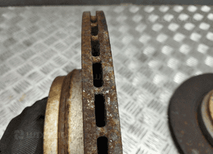 BMW F30 F31 F32 TARCZA HAMULCOWA TYŁ 6864899 5