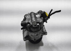 Sprężarka klimatyzacji renault clio v 1.0 tce 926008955R 2019-2024 4
