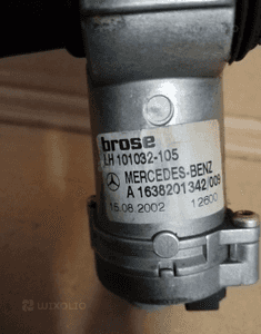 Silniczek szyby Mercedes ML W163 Lewy tył A1638201342 3