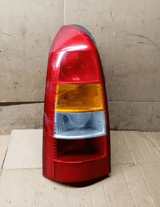 Lampa lewy tył tylna lewa Opel Astra II G Kombi 1