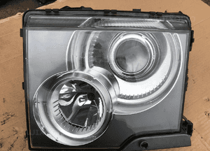 Lampa przednia lewa RHD anglik XBC000378 Range Rover L322 LM Vogue 2002-05 1