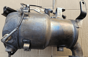 Toyota Corolla Avensis 2.2 2.0 D4D  katalizator filtr cząstek stałych DPF FAP 26041 1