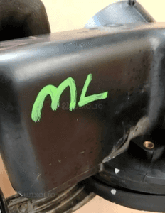 Klapka wlewu paliwa siłownik Mercedes ML W163 A1636300567 A1635842426 9