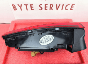 Skoda Enyaq IV LAMPA KLAPY LEWA TYŁ LED 5LG945307B 5
