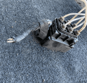 MERCEDES ml gl 164 r 251 e211 rozdzielacz pompa airmatic blok pompy zawieszenia  uchwyt rozdzielacza 4