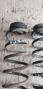 Sprężyny sprężyna tył tylne 2SZT VW FOX 5